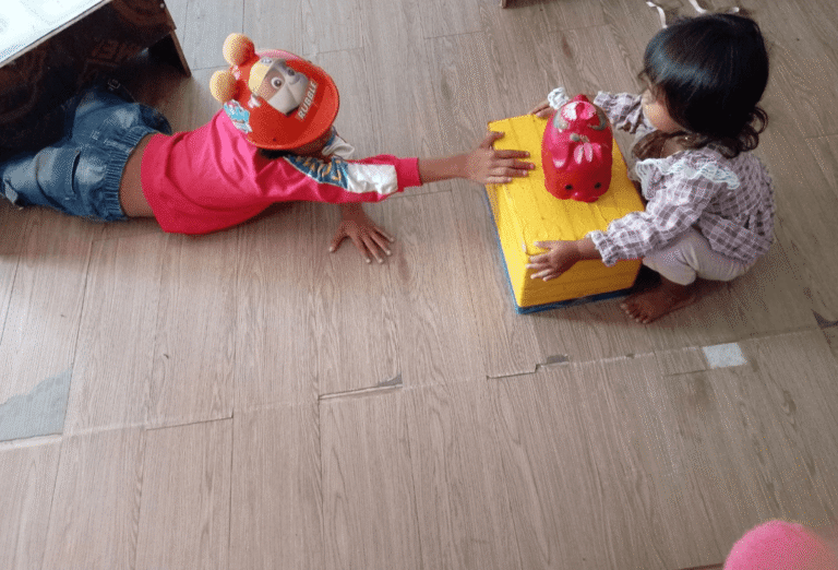 5 Easy Indoor Obstacle Course Ideas (Ready in Minutes)